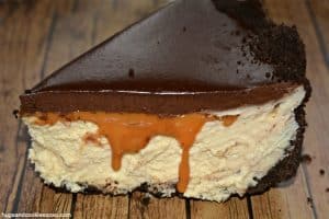 slice-caramel-cheesecake