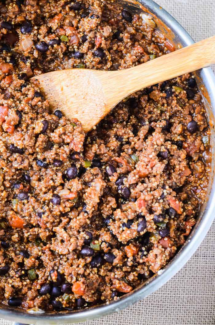 One Pan Vegan Quinoa Chili | Everything you love about chili, but healthier - it's packed with protein-rich quinoa and made meatless with Gardein (but you can't even tell!)