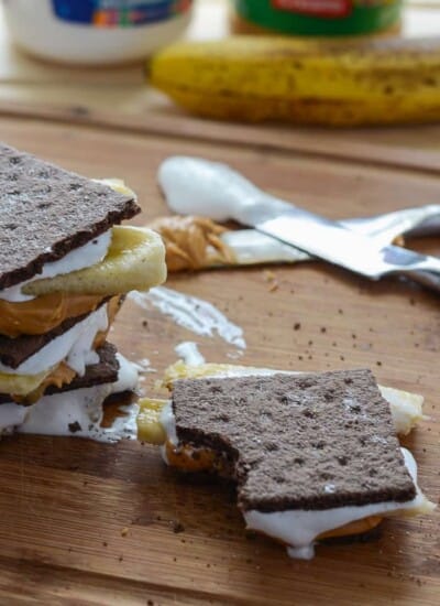 Easy Peanut Butter Banana S’mores | Get the recipe at My Cooking Spot!