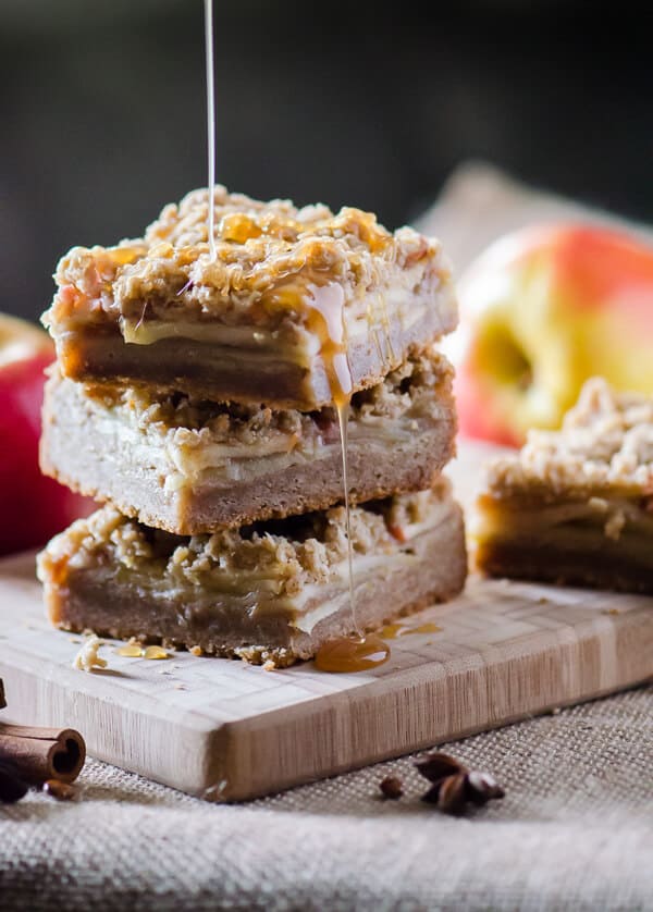 Blondies, fall style! Chai-Spiced Apple Crumble Blondies combine the flavors of the season with the brownie's brown sugared-little sister.