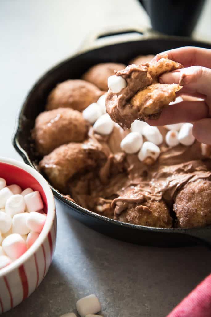 Hot Cocoa Dip Biscuit Ring
