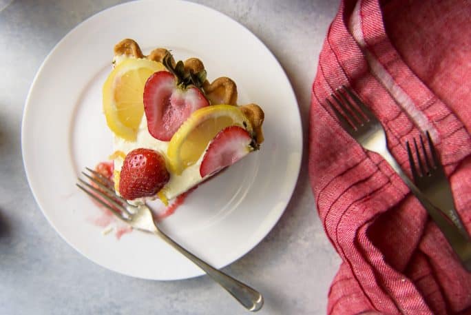 The Crumby Kitchen: Strawberry Lemon Icebox Pie
