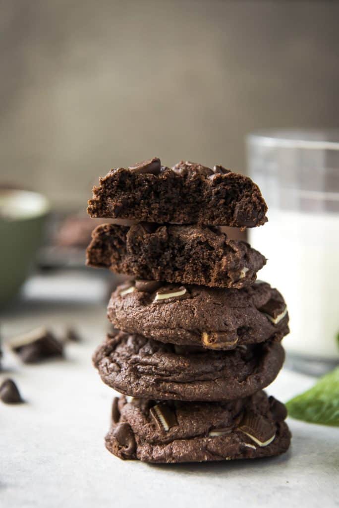 Mint Chocolate Chip Cake Mix Cookies • The Crumby Kitchen